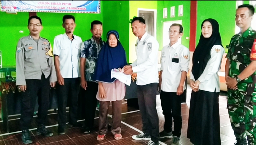 Pemerintah Pekon Sinarpetir Salurkan BLT-DD Tahap Pertama Tahun 2025 IMG 20250319 WA0180