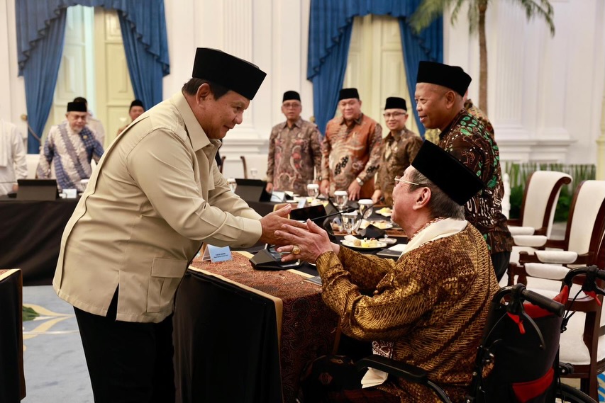 President Prabowo Subianto Meets Islamic Community Leaders and Pesantren Figures to Discuss National Policy and Indonesia’s Role in Global Peace 2 » 20260204 151505