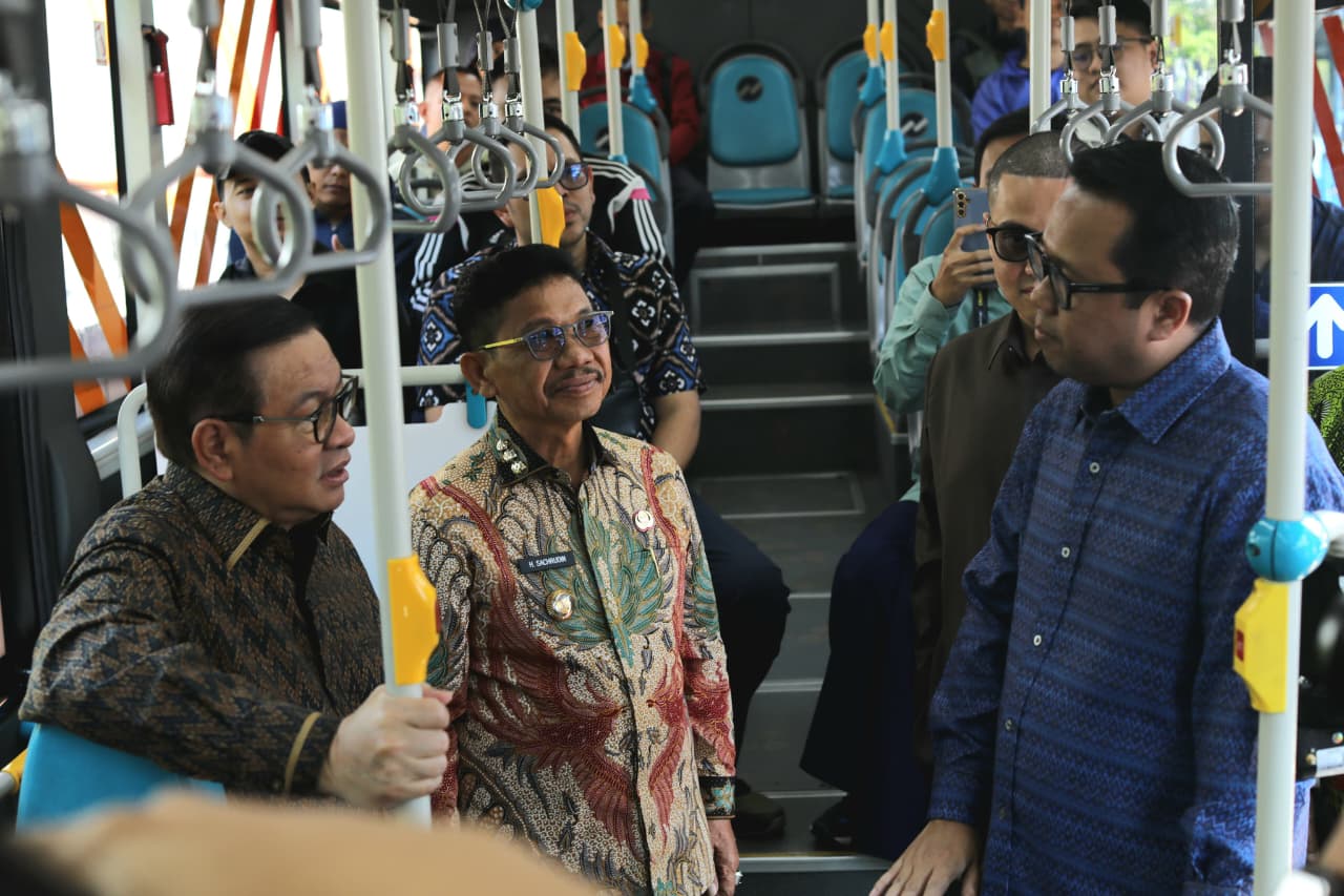 Gubernur Pramono Anung Resmikan Rute Baru Transjabodetabek Blok M–Bandara Soekarno-Hatta 3 » 20260313 131129