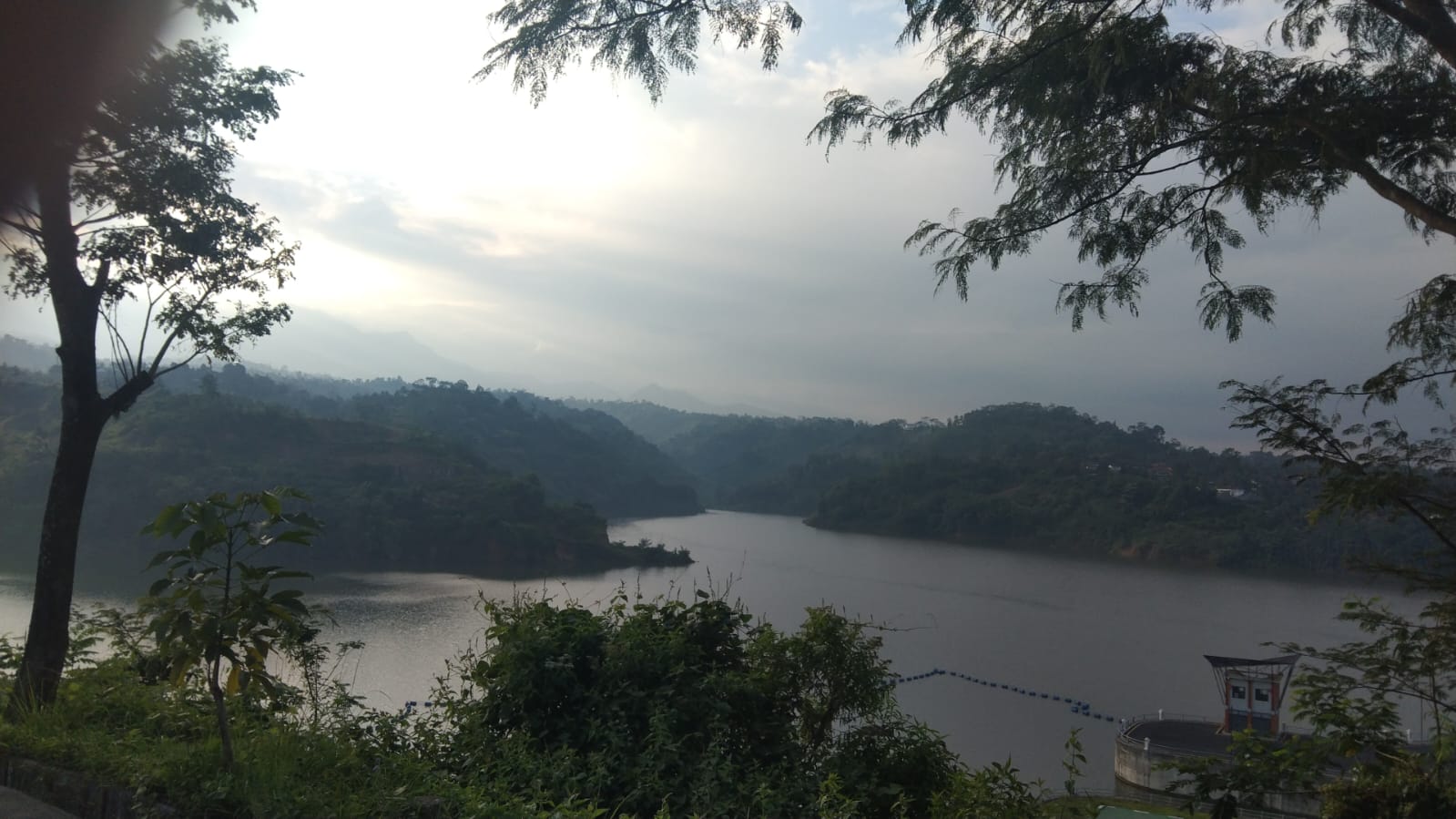 pemandangan karanganyar1