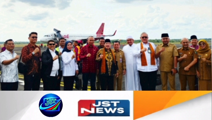 Gubernur Jambi Beserta Perangkat Kepala Daerah Jajaran Menyambut Pesawat Batik Air "Sampai Berangan-angan Semoga Kami ; "Bisa Membuat Pesawat Asal Anak Daerah Dibidang IPTEK" 2 » IMG 20260616 WA0001