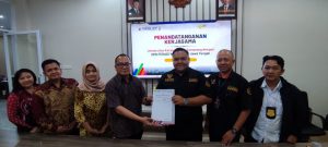 Teken MoU, DPD FERADI WPI Jawa Tengah dan Universitas Karya Husada (UNKAHA) Semarang jalin kerjasama strategis 2 IMG 20250416 WA03631